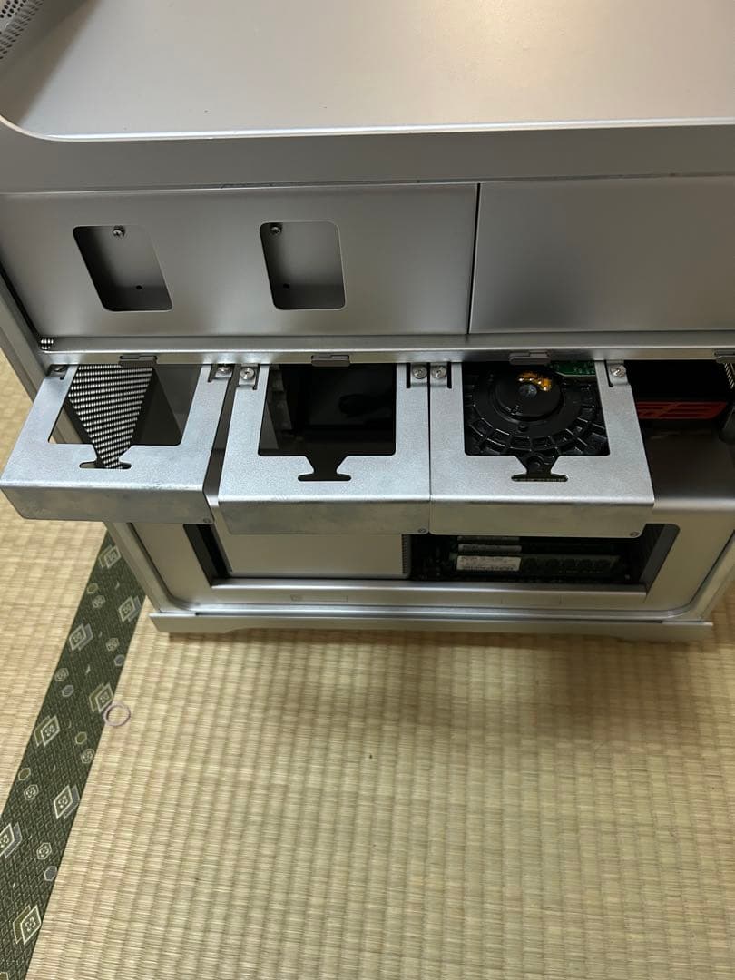 小津 雪ヲ 　Mac Pro (mid 2010) 本体のみ