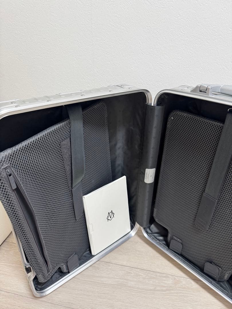 【きき】RIMOWA オリジナル　キャビン S シルバー