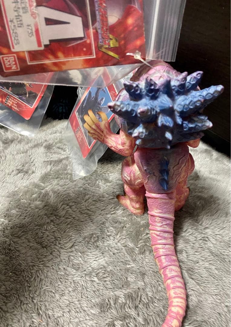 【タグ付き】ウルトラ怪獣シリーズ2004 ノスフェル　ラフレイア　ゴルゴレム