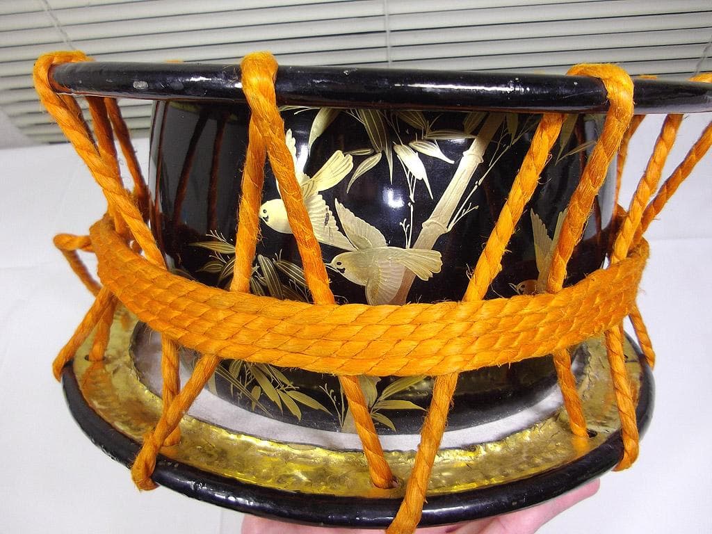 和太鼓 締め太鼓 締太鼓 金蒔絵 本皮