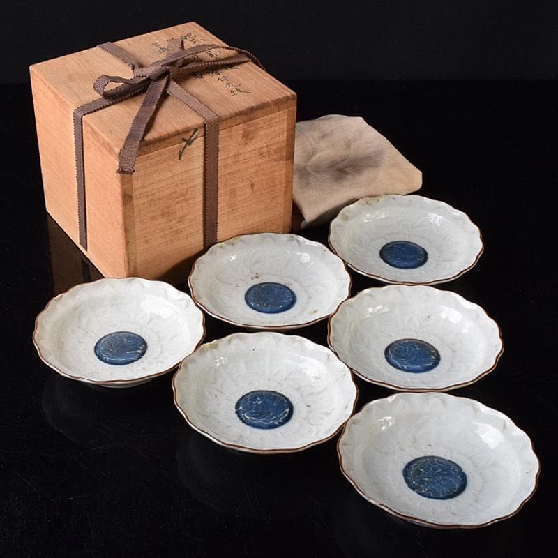 肥前伊万里焼　古伊万里　染付　丸紋　輪花皿　六客　時代箱付　C　R8170