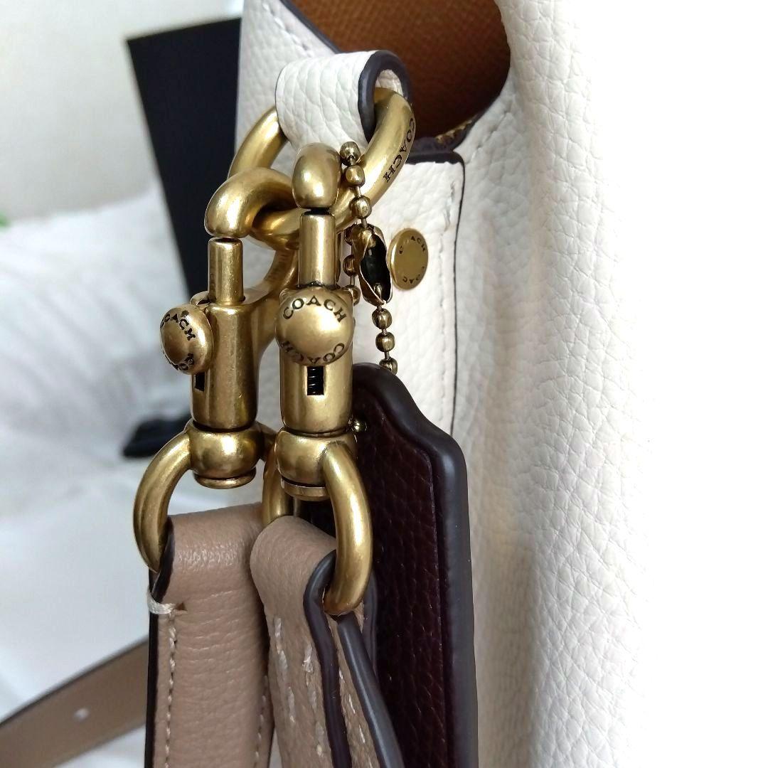 COACH ウィロウ トート ショルダーバッグ ターンロック ホワイト レザー