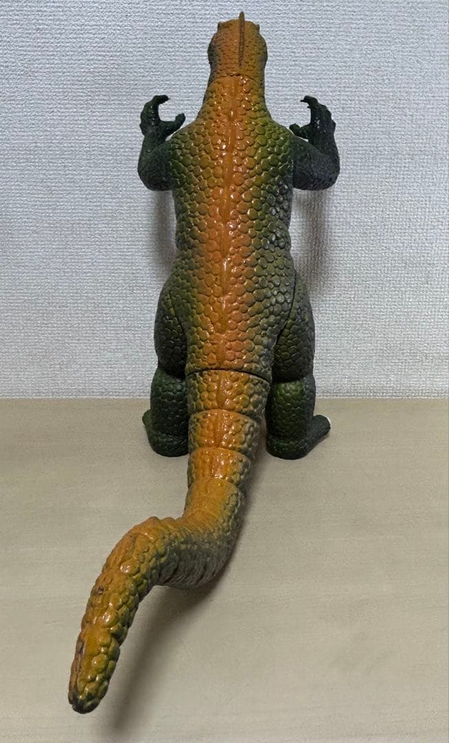怪獣フィギュア　マイナーソフビ人形　ゴジラ風　2体　レア