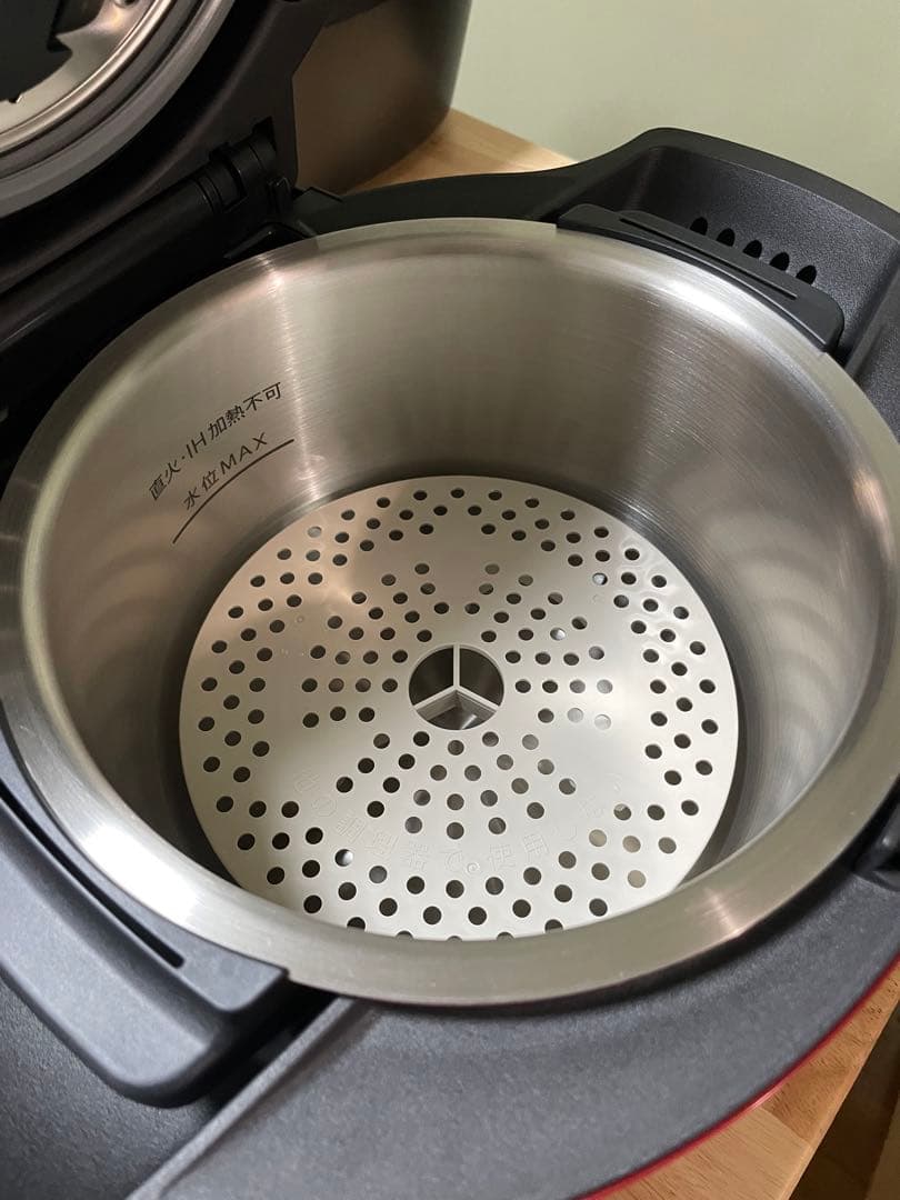 ヘルシオ　ホットクック レッド　KN-HT99A-R