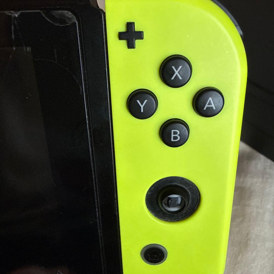 d*7様 Nintendo Switch 本体 ひび割れあり