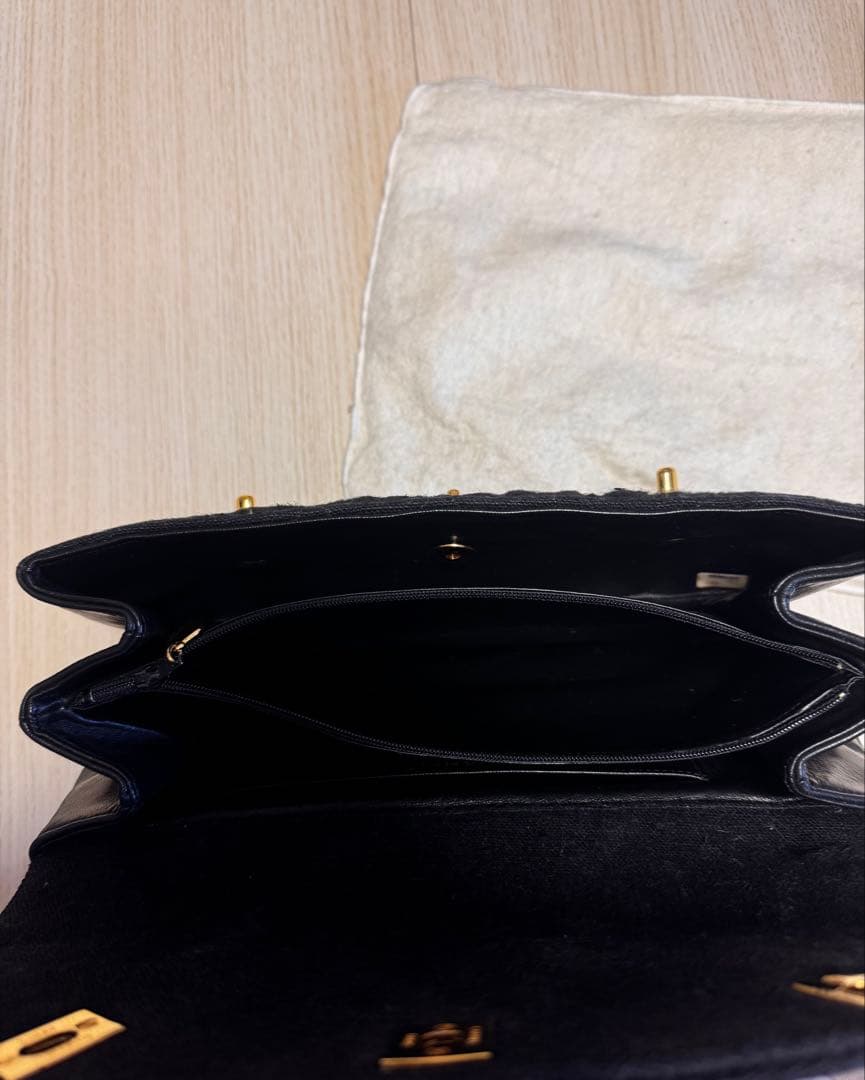 ⭐️希少⭐️CHANEL 3連ターンロック クラッチバッグ