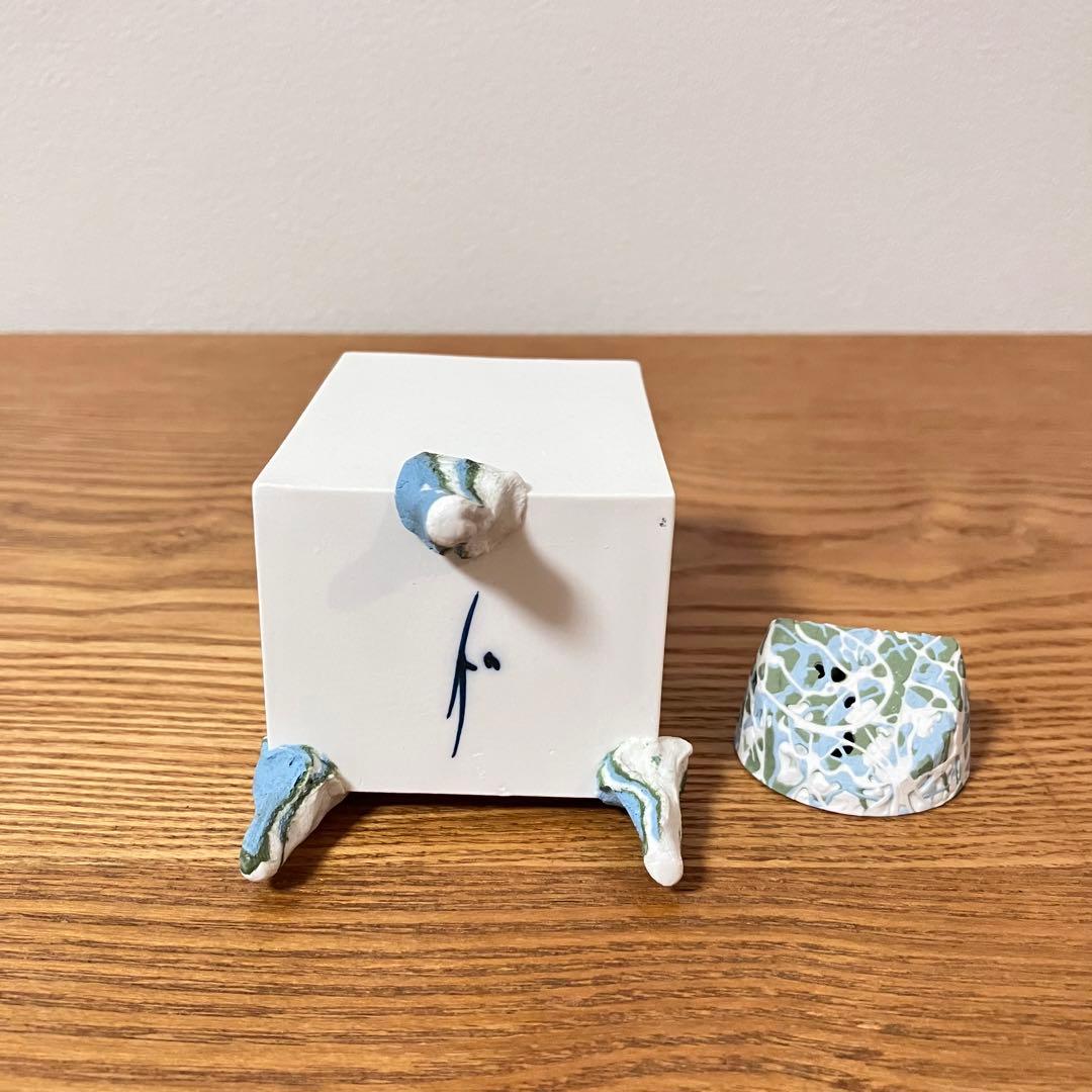 長江重和さん　白磁練上香炉　香炉　「香るかたち」