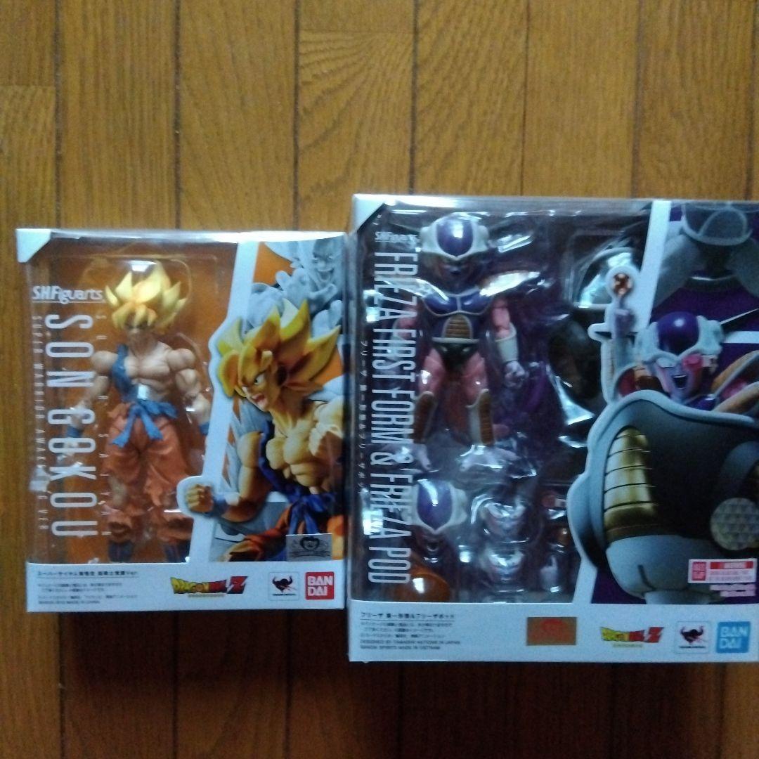S.H.Figuartsドラゴンボール　超サイヤ人超戦士覚醒Ver　初期フリ―ザ