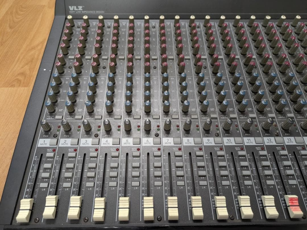 ＊お値下げ不可　MACKIE　マッキー　SR24-4　アナログミキサー