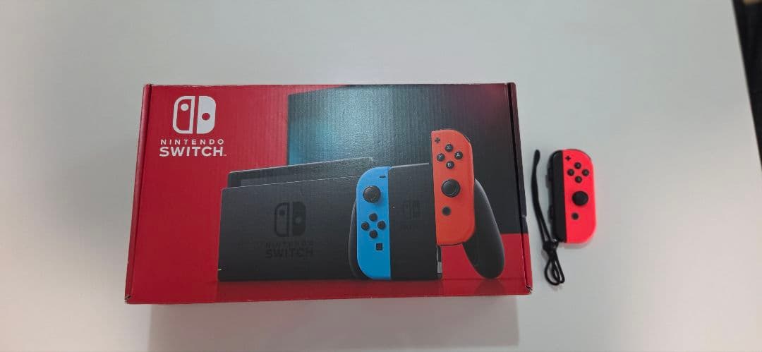 【完品】Nintendo Switch本体 + おまけ(ジョイコン1個)　箱付き