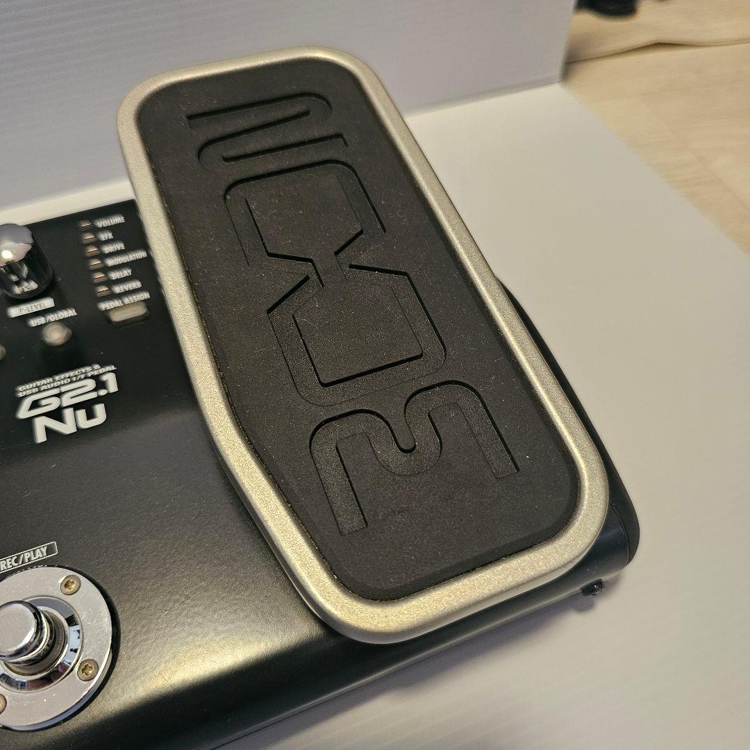 Zoom G2.1Nu ギター マルチエフェクター ギターシールド付き！