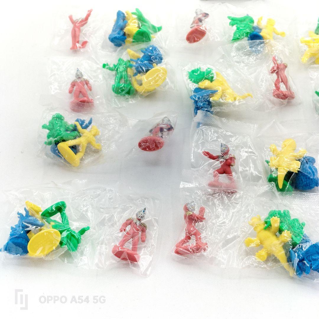 ウルトラヒーロー VS 怪獣軍団 コレクション 消しゴム フィギュア 12個