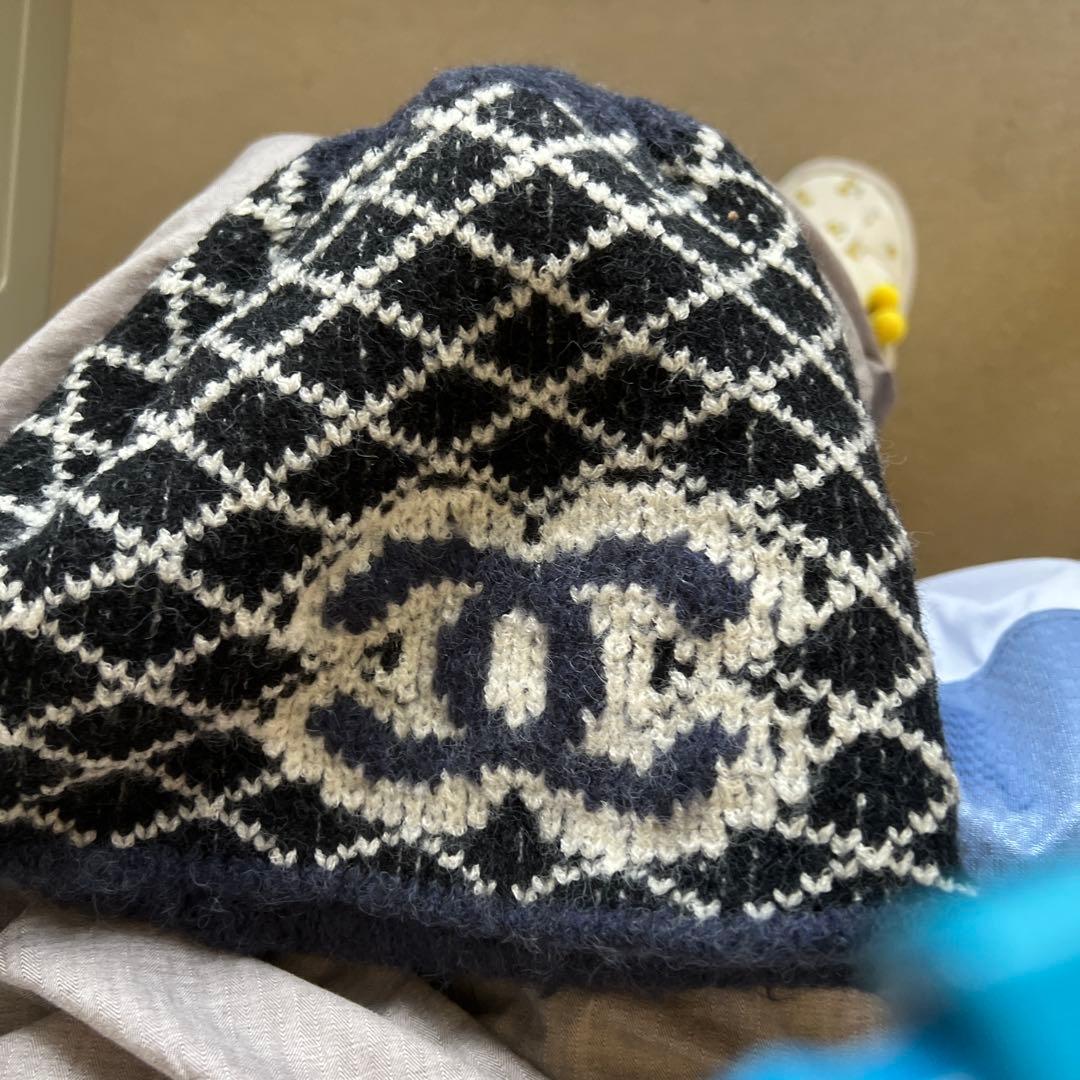 シャネルのノベルティニットキャップ