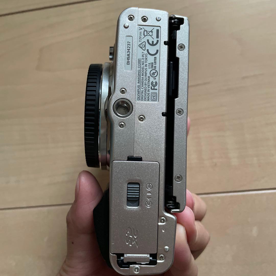 OLYMPUS PEN E-PL7 ミラーレス一眼カメラ