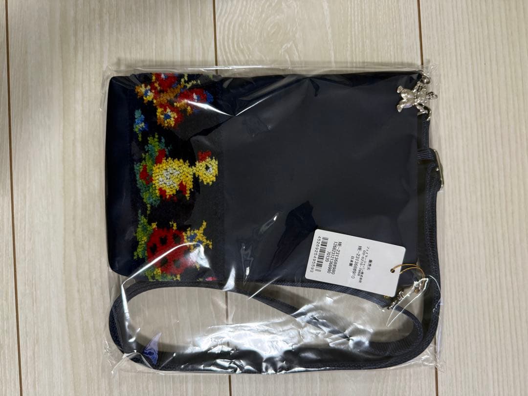 FEILER 刺繍デザイン スマホショルダーバッグ ネイビー