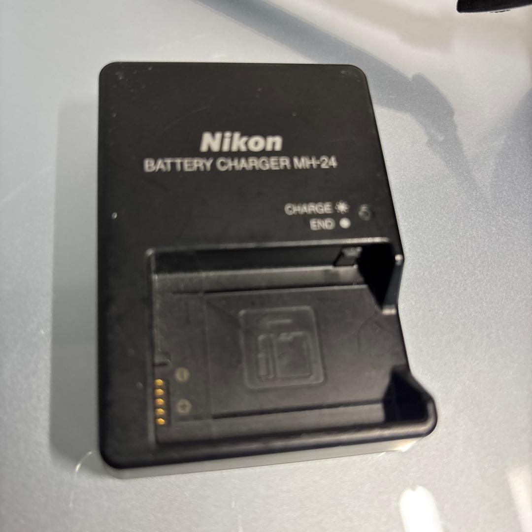 Nikon D5300 デジタル一眼レフカメラ　ダブルレンズキット