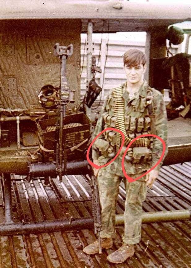 アメリカ軍実物放出品　68年製 M16 20連マガジンポーチ（ナイロン製）