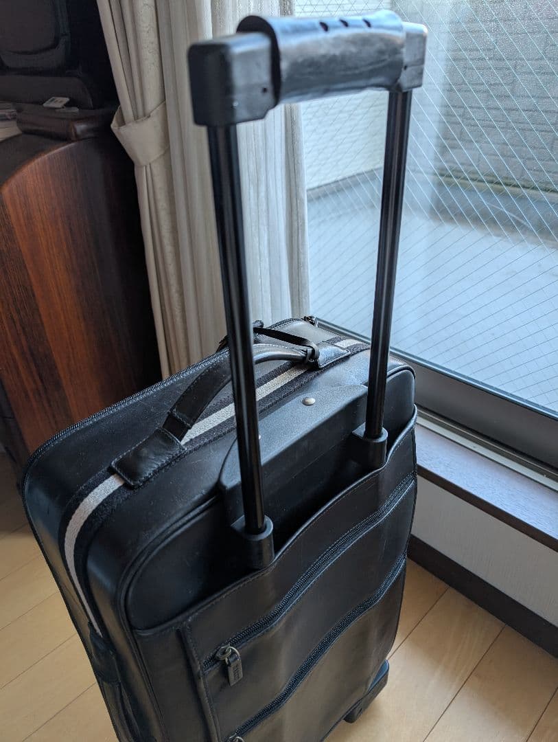 M*I様 BALLY ブラック レザー キャリーケース