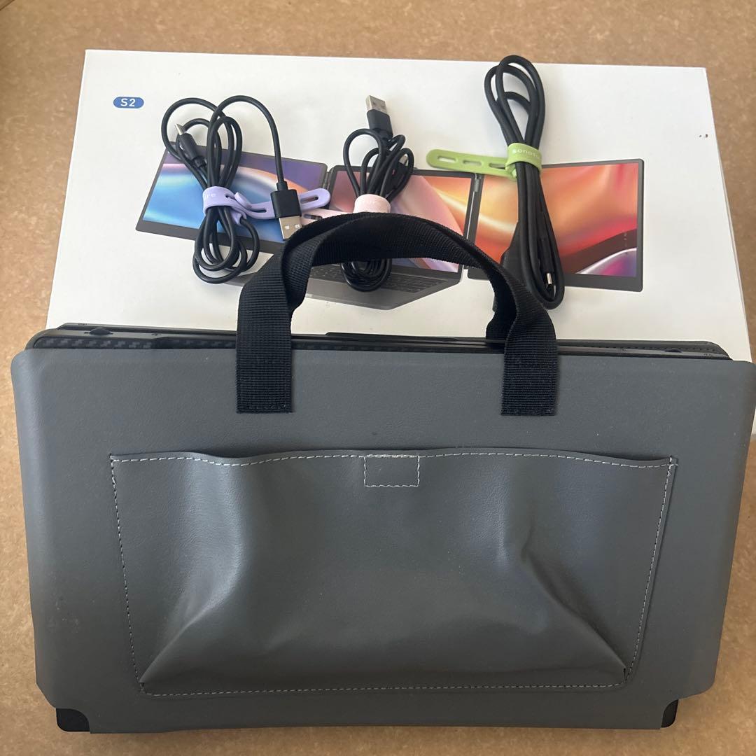 トリプルスクリーン　ディスプレイ