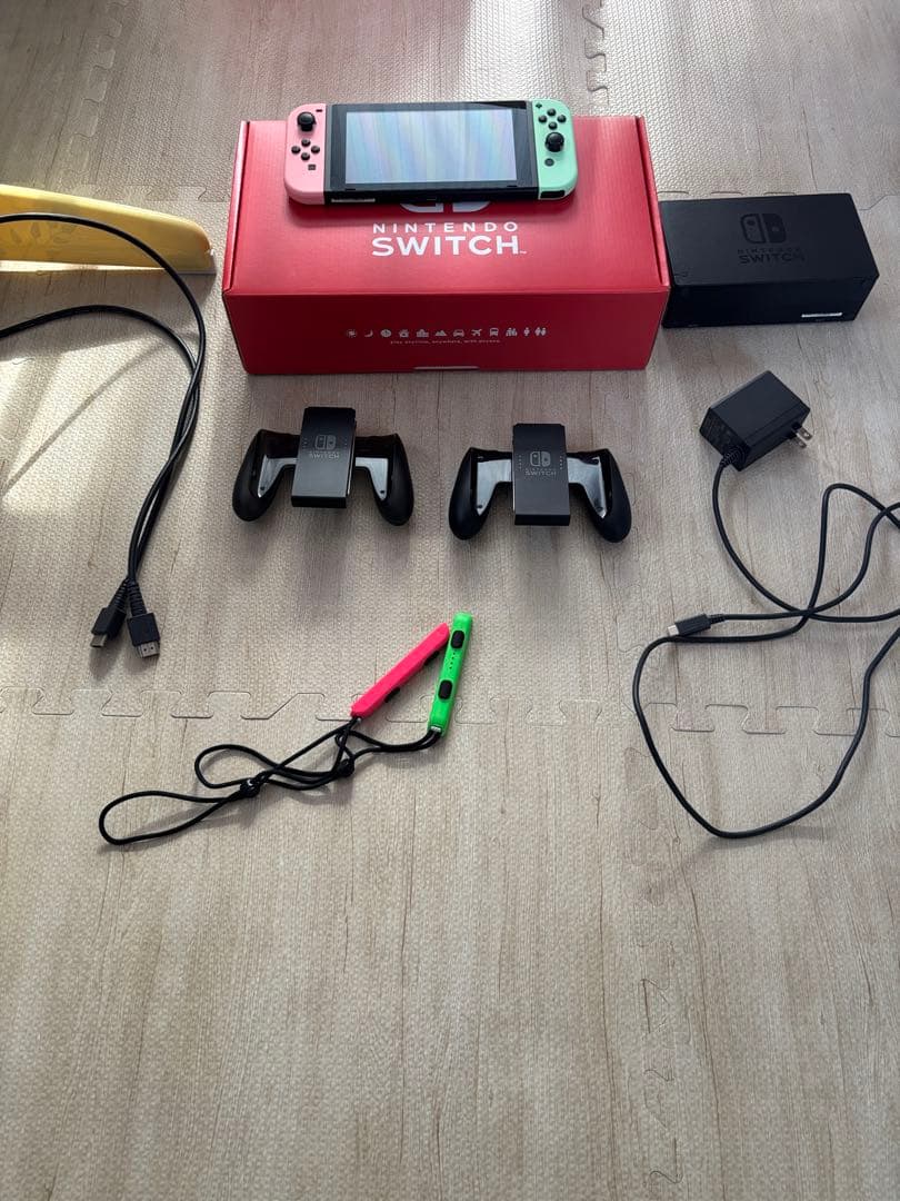 Nintendo Switch 本体 ピンク/ミント Joy-Con付き