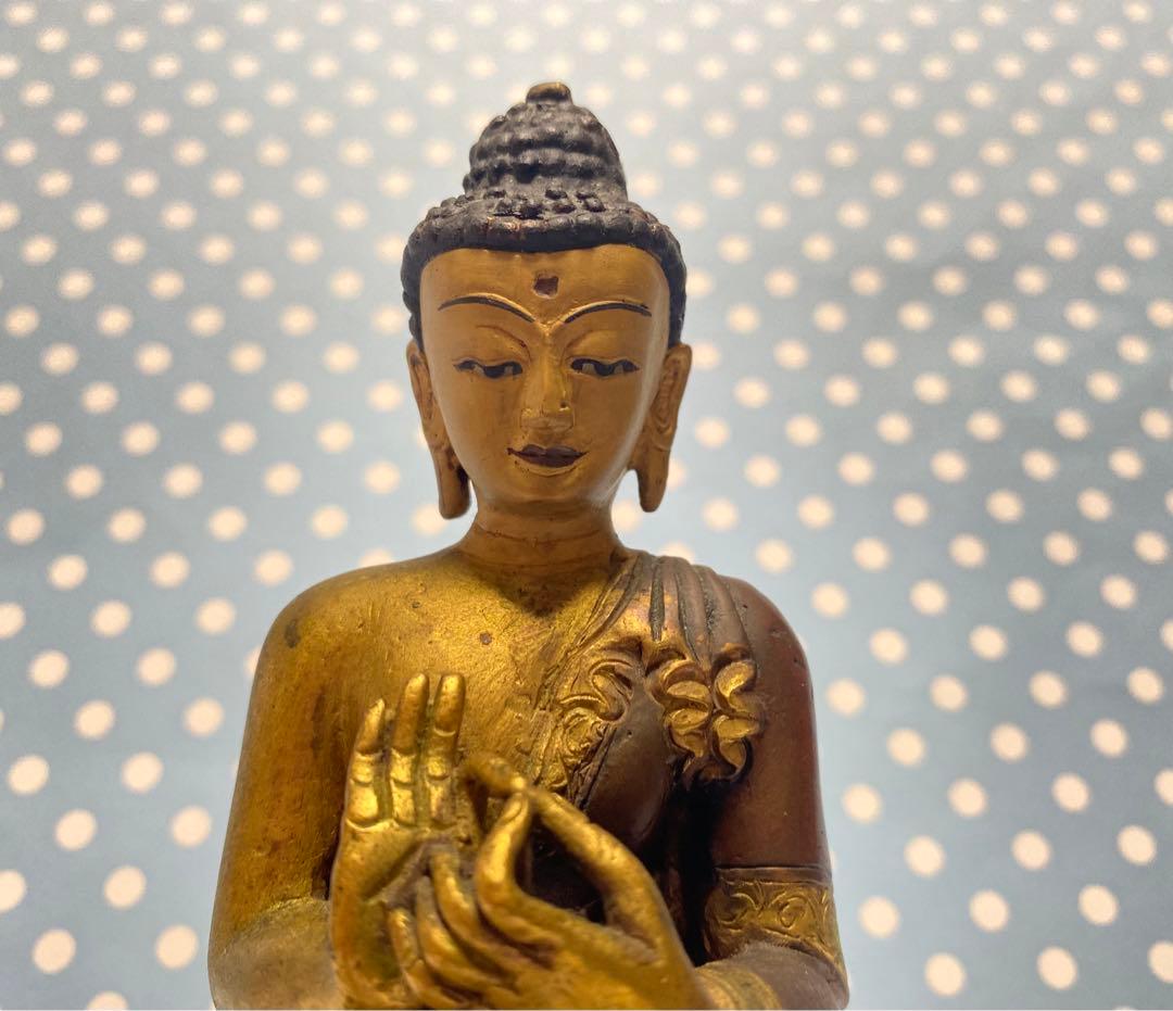 銅製　チベット　特大鍍金仏　ネパール仏像　家内仏堂 奉納 装飾品 工芸品 置物