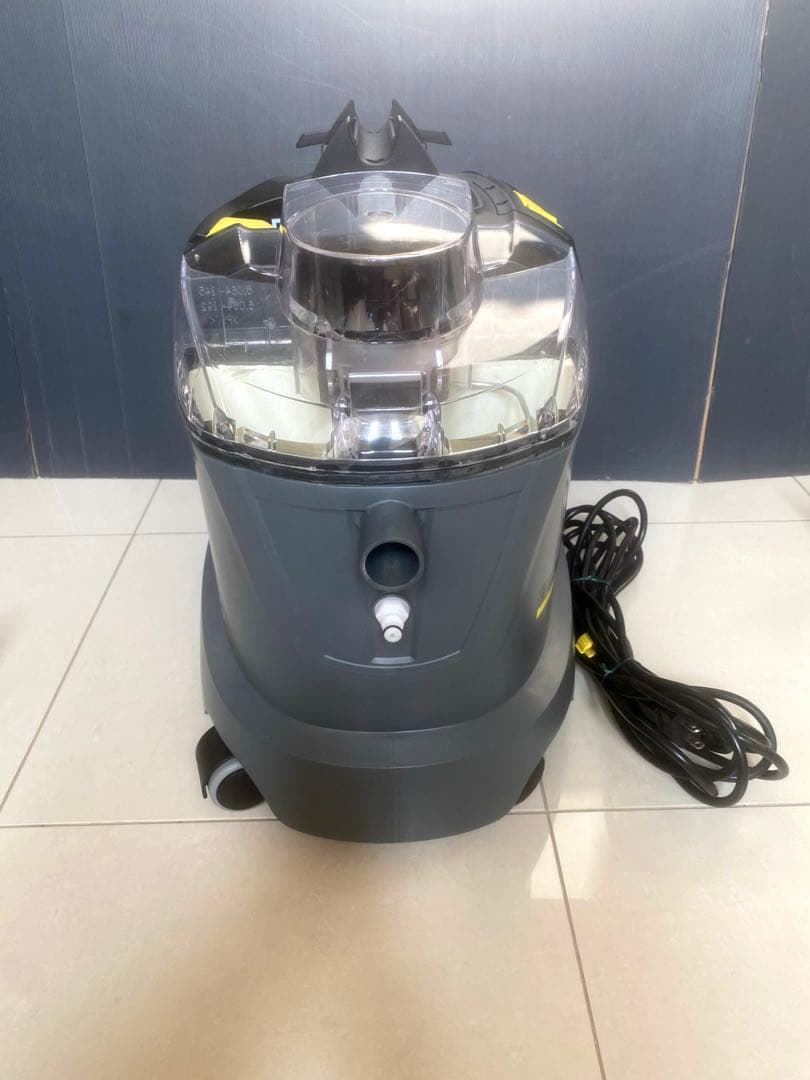 ケルヒャー 業務用リンサークリーナー puzzi 8/1c