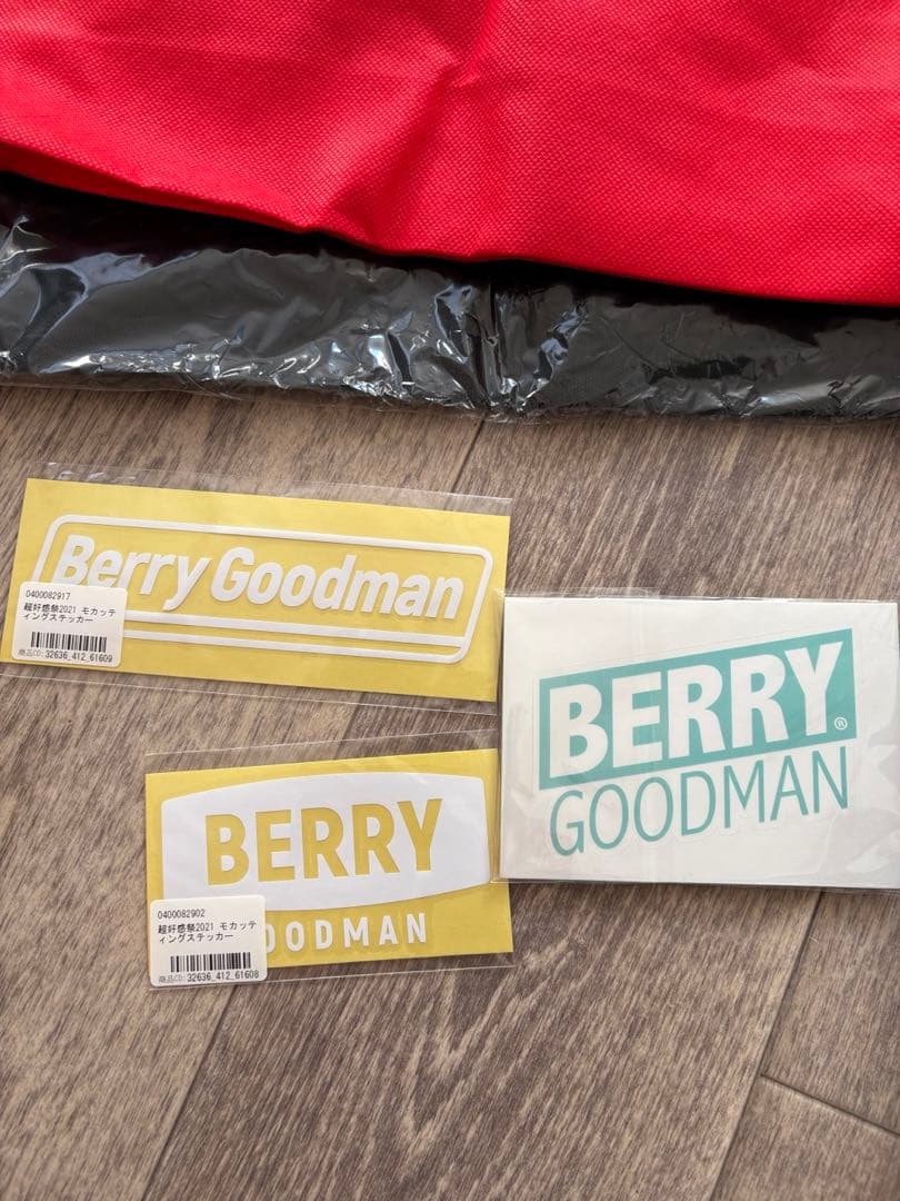 BERRY GOODMAN セットトレーナー、トートバッグ、バッジ, タオルなど