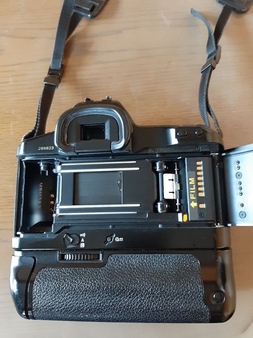 CANON EOS-1N 一眼レフ フィルムカメラ 中古品