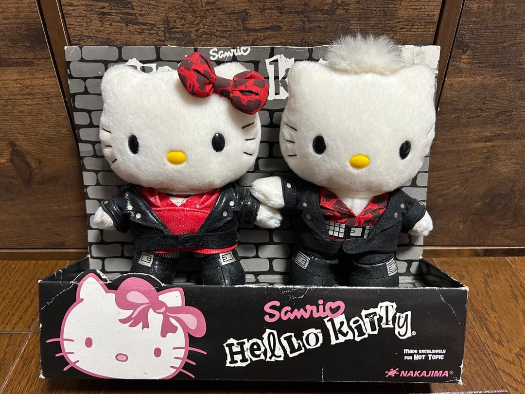 Sanrio Hello Kitty パンクカップルぬいぐるみ2体セット