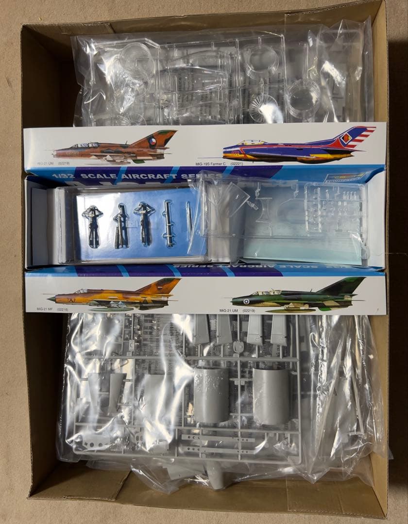 A-10A N/A W 1/32スケール プラモデル