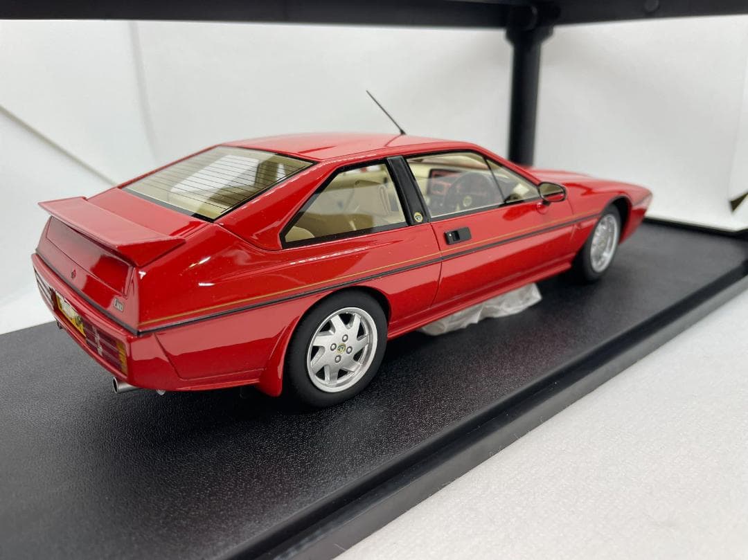 104-026 Cult 1/18 ロータス Excel SE Red