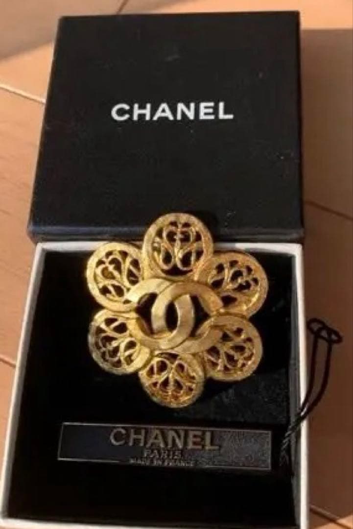 CHANEL ゴールド フラワーブローチ 95A