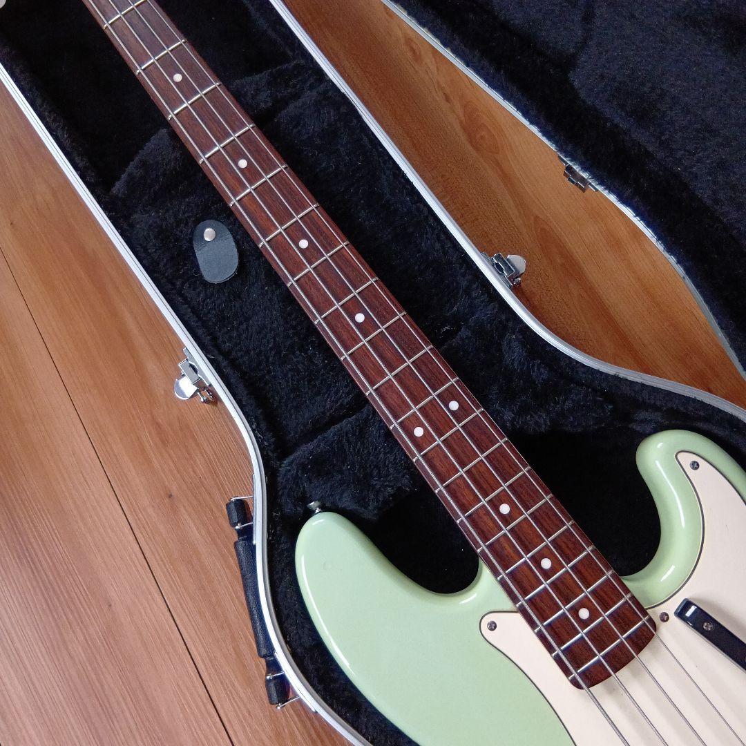 ベース Squier by Fender Classic Vibe PB