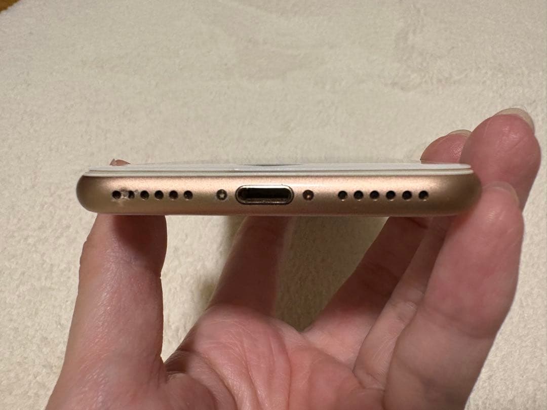 iPhone 8 64GB SIMフリー