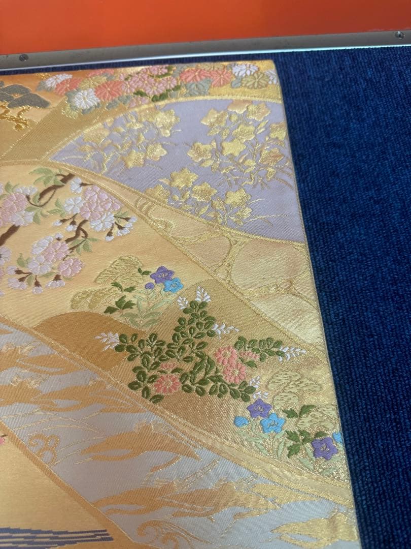 2656袋帯 古代彫金紋  西陣織   金糸　高級上質上品　約440cm 未使用