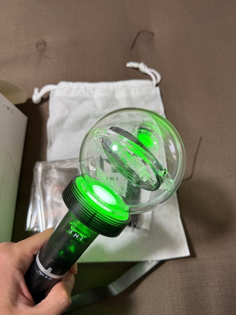 INI OFFICIAL LIGHT STICK Ver.2 ペンライトセット