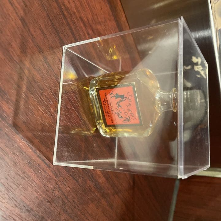 今はもう製造されていない未開封のウイスキーです。