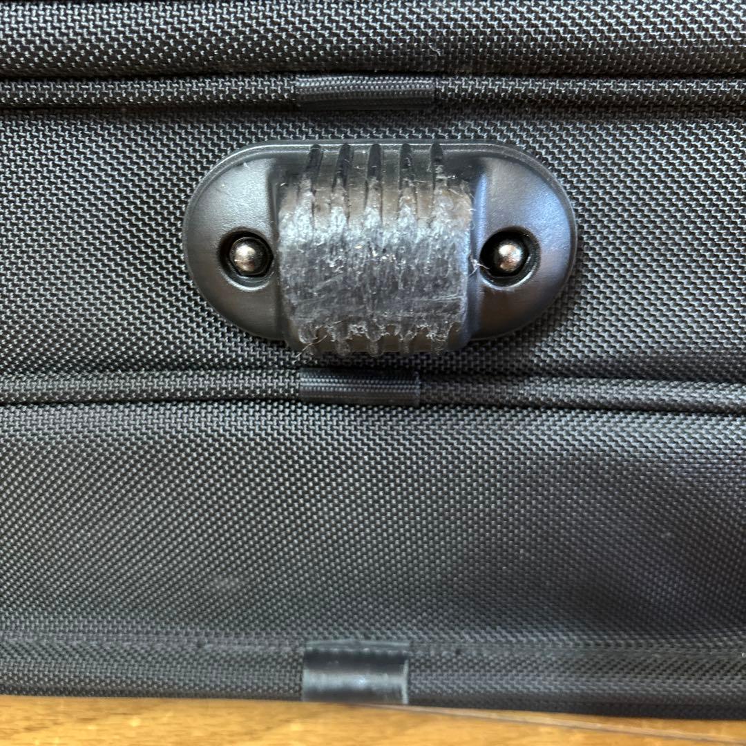 トゥミ　キャリーバッグ　廃盤　２輪　横型