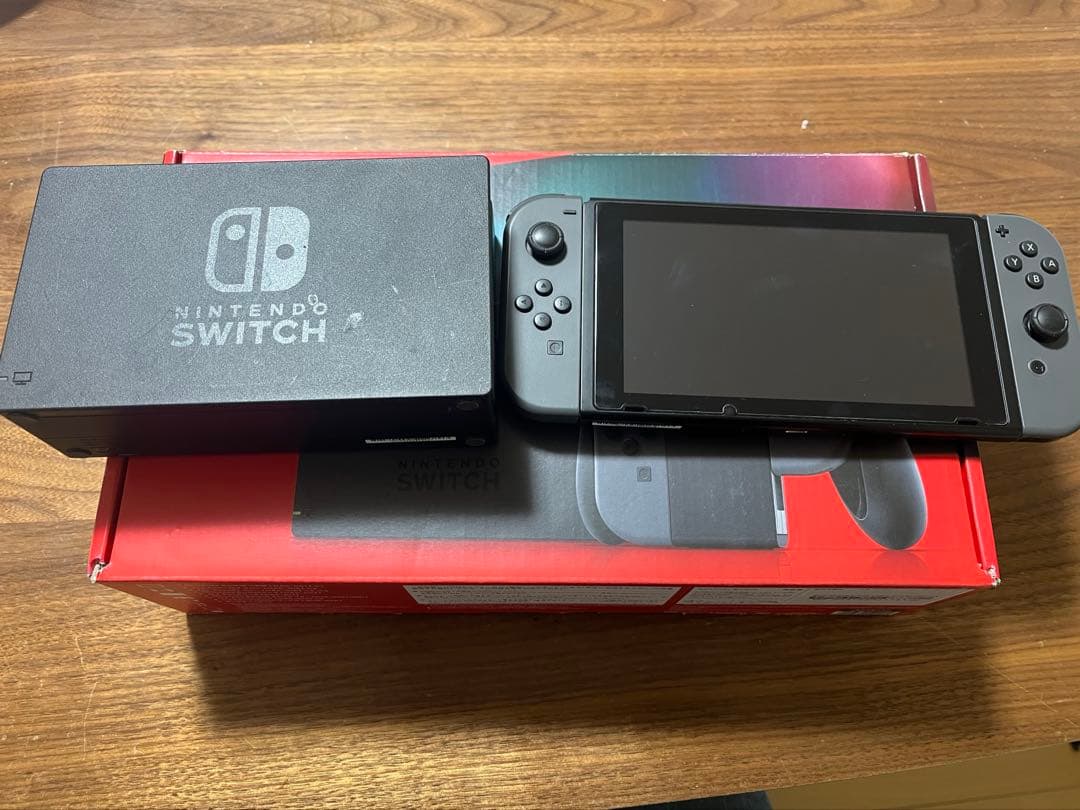 Y*M様 Nintendo Switch 任天堂　スイッチ 本体 グレー　ジャン