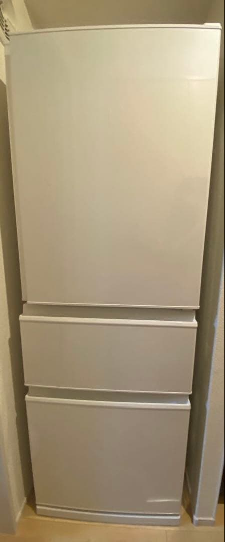 三菱　冷蔵庫　3ドア　MR-C33F-W形　2020年製