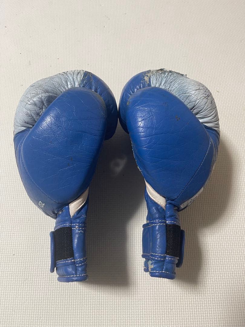 廃盤　Winning ボクシンググローブ 10oz 青