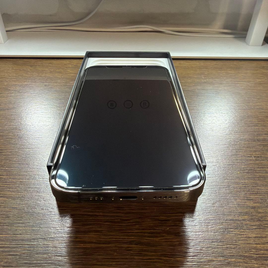 超美品　iPhone12Pro 128㎇