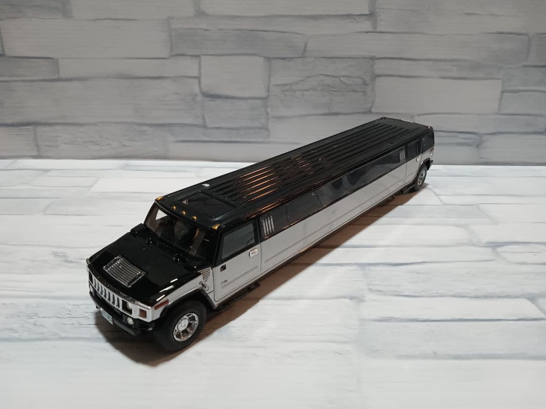 1/43 NEO　ハマーH2 ストレッチリムジン　ミニカー　ブラック　模型
