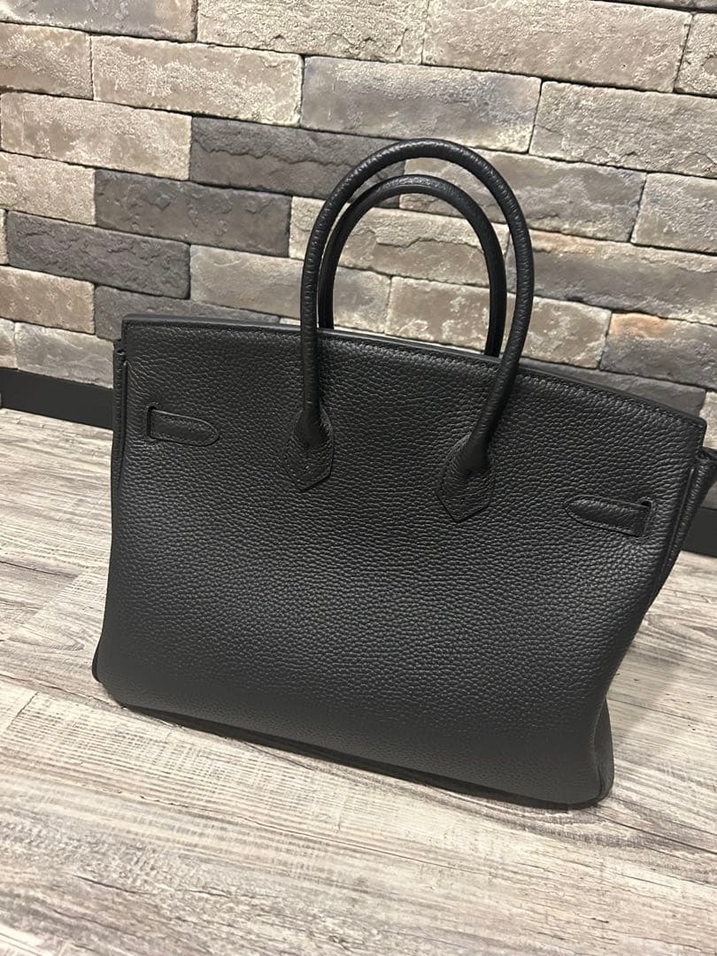 ブラックレザートートバッグ ゴールド金具付き