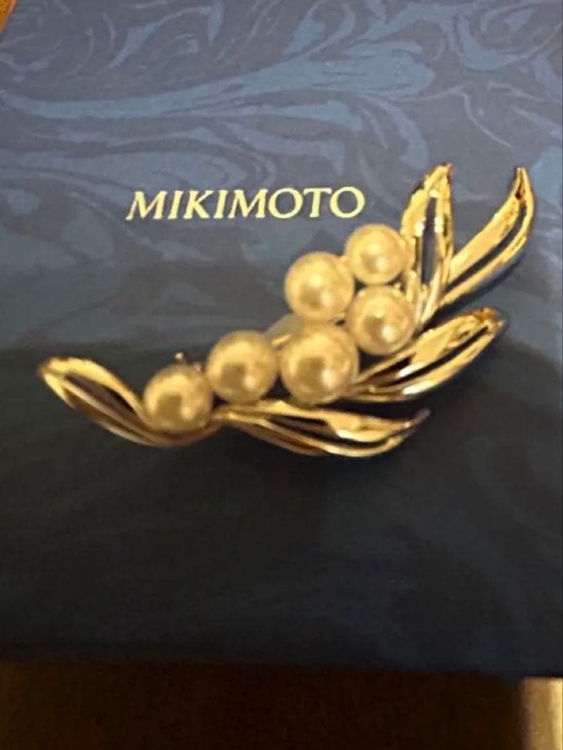 MIKIMOTO パールリーフブローチ　セレモニーなど