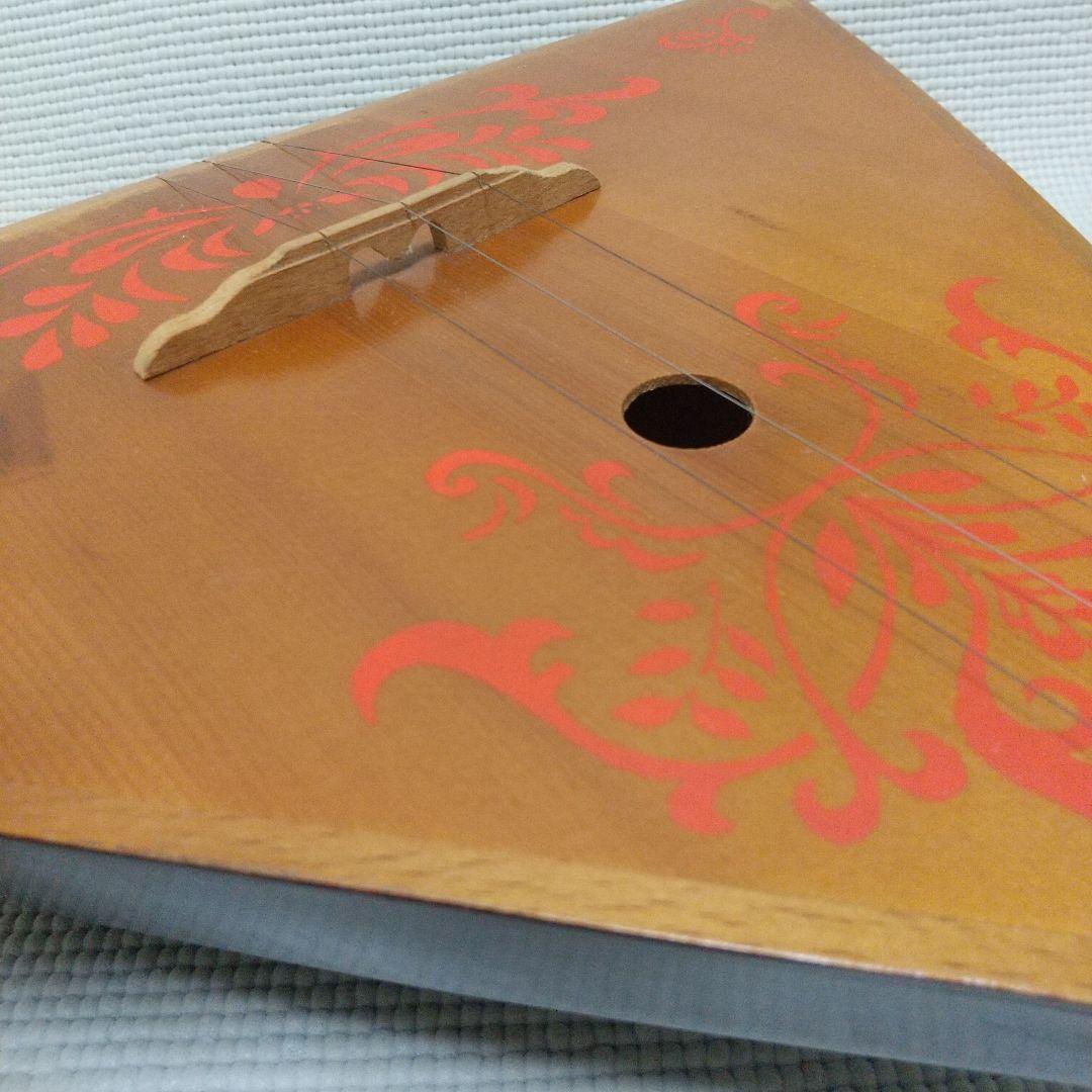 音がよく響く♪ロシア民族楽器『バラライカ』美しい木目と艶♪アンティーク