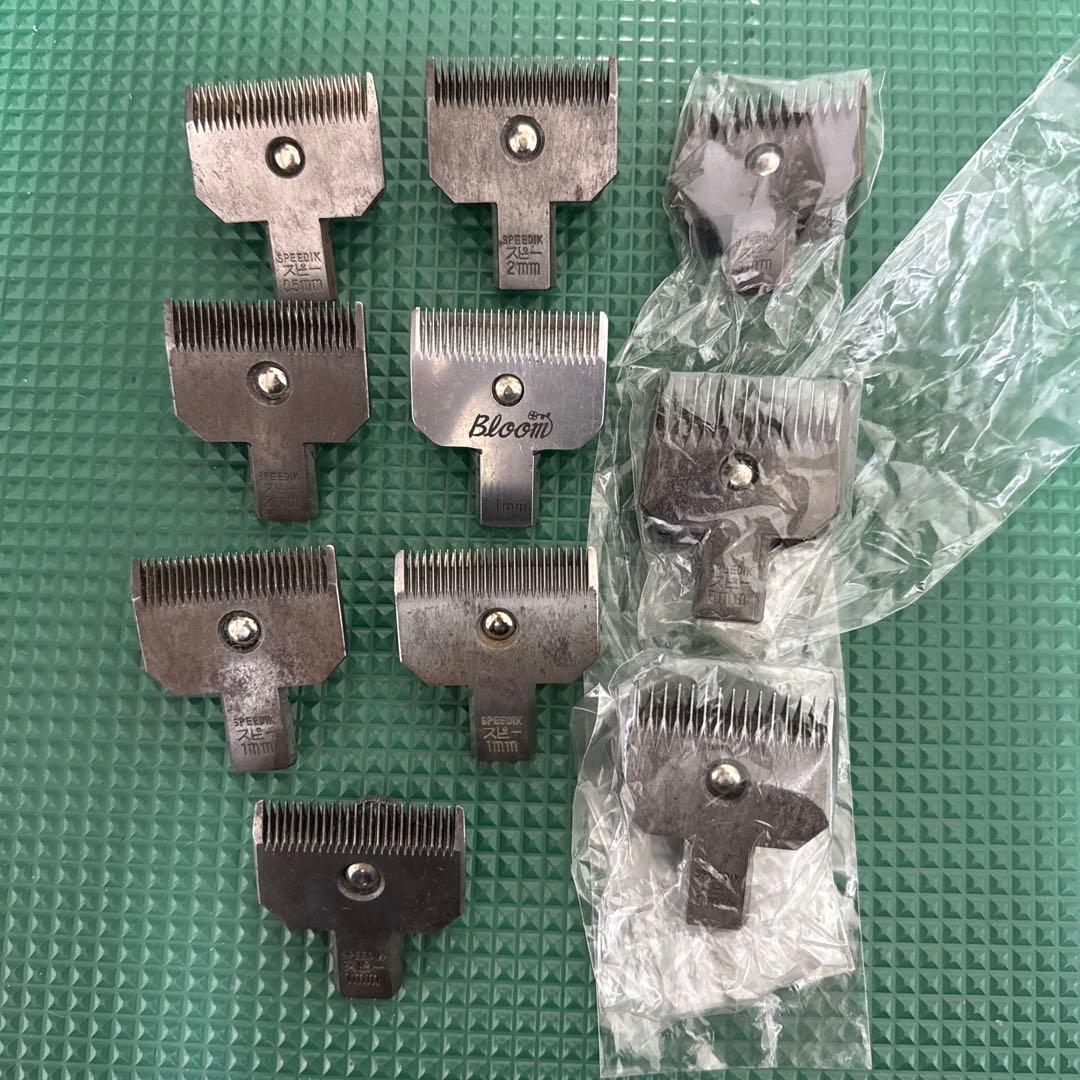 THRIVE バリカン シルバー/ピンク セット売り　替え刃セット