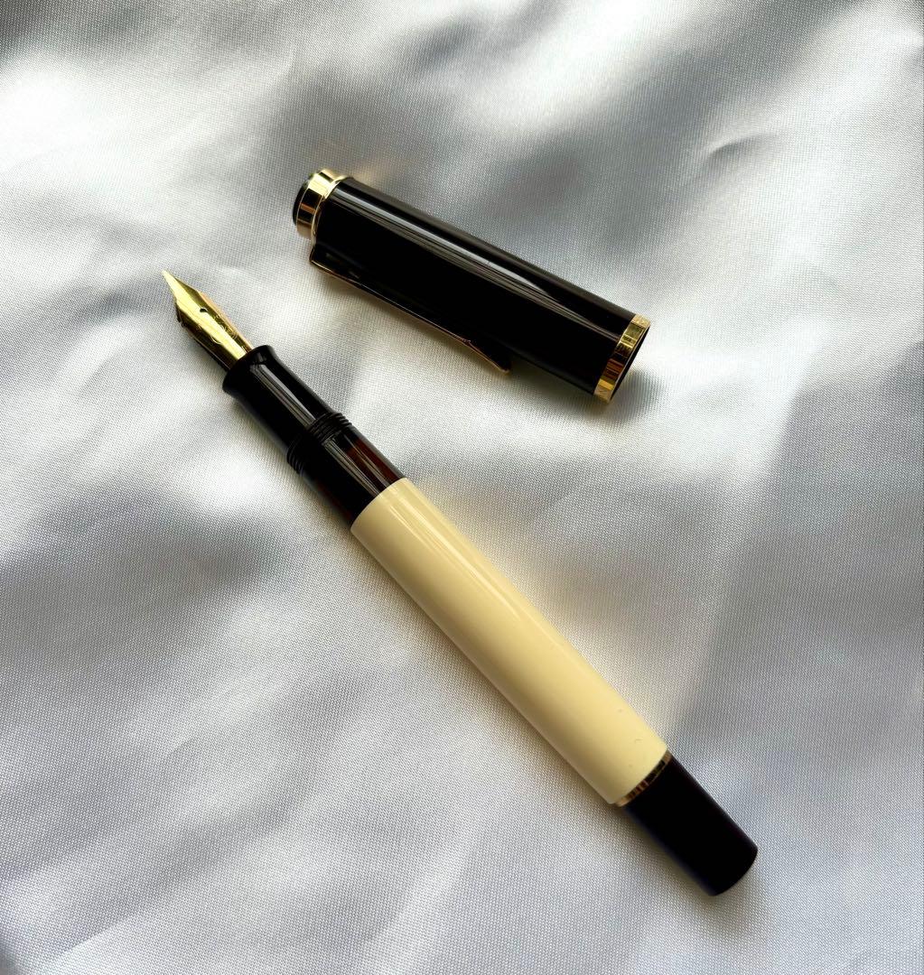 Pelikan（ペリカン）万年筆 クラシック M200 カフェクリーム