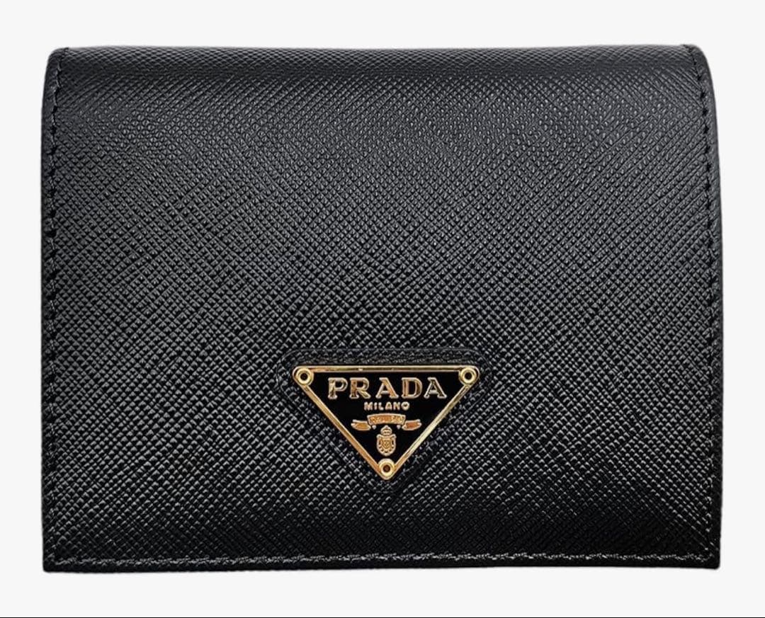 PRADA ブラック 二つ折り財布 サフィアーノレザー