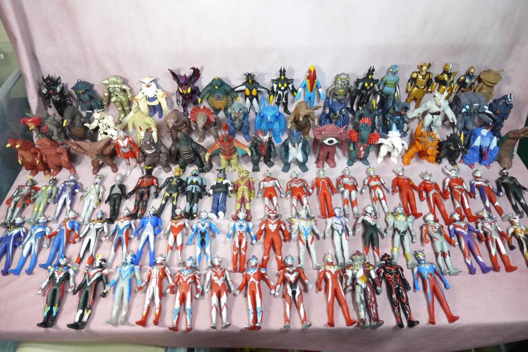 ウルトラヒーローシリーズ500　ウルトラ怪獣シリーズ500　ソフビ97体
